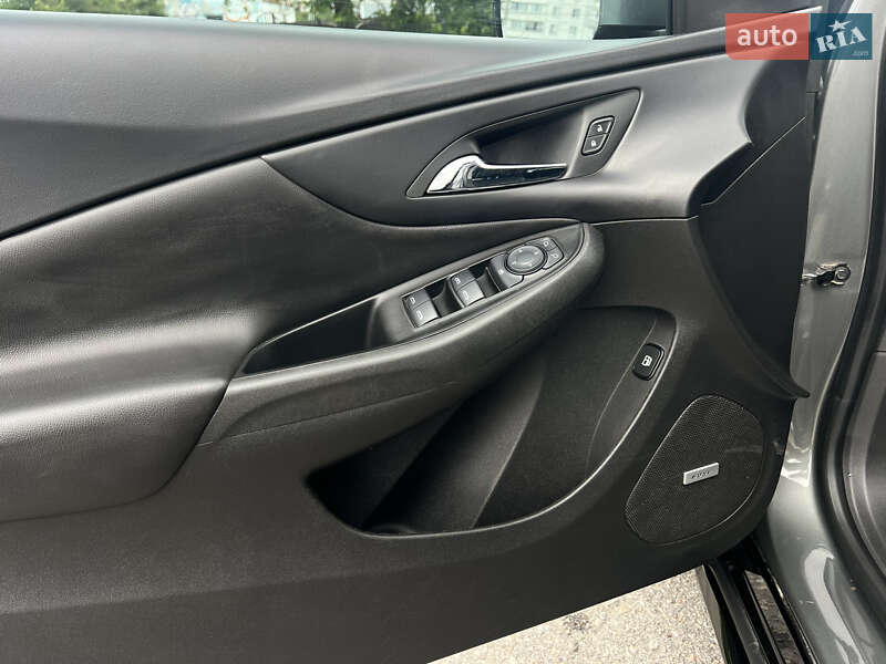 Хэтчбек Chevrolet Volt 2015 в Запорожье