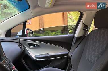 Хэтчбек Chevrolet Volt 2015 в 