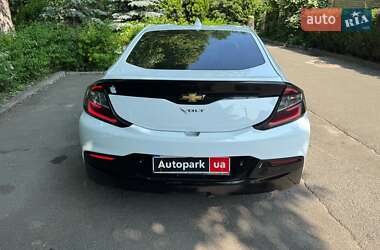 Хэтчбек Chevrolet Volt 2017 в 