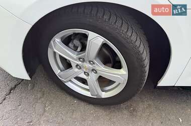 Хэтчбек Chevrolet Volt 2017 в 