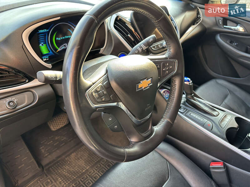 Хэтчбек Chevrolet Volt 2016 в Хмельницком