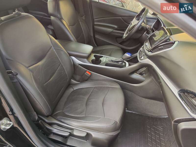 Хэтчбек Chevrolet Volt 2019 в Новых Санжарах