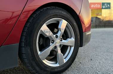 Хэтчбек Chevrolet Volt 2014 в 