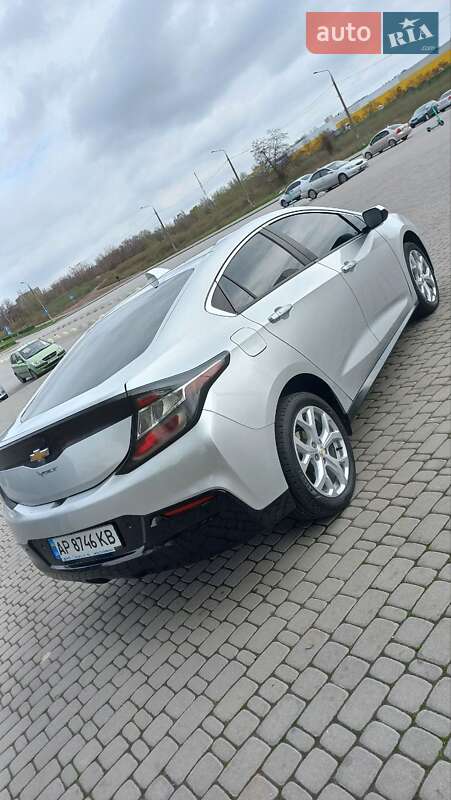 Хэтчбек Chevrolet Volt 2016 в Запорожье