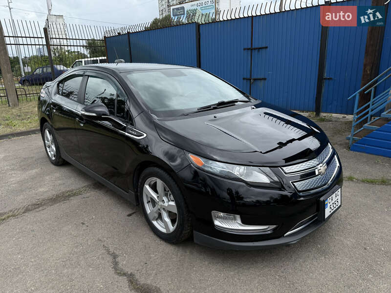 Хетчбек Chevrolet Volt 2015 в Києві