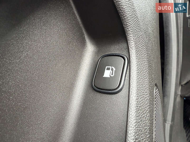 Хетчбек Chevrolet Volt 2015 в Києві