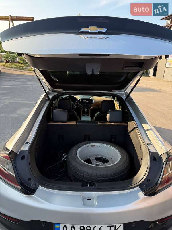 Хэтчбек Chevrolet Volt 2015 в Калиновке