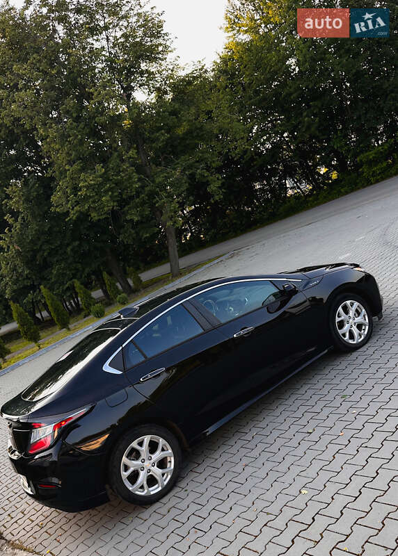 Хэтчбек Chevrolet Volt 2017 в Хмельницком
