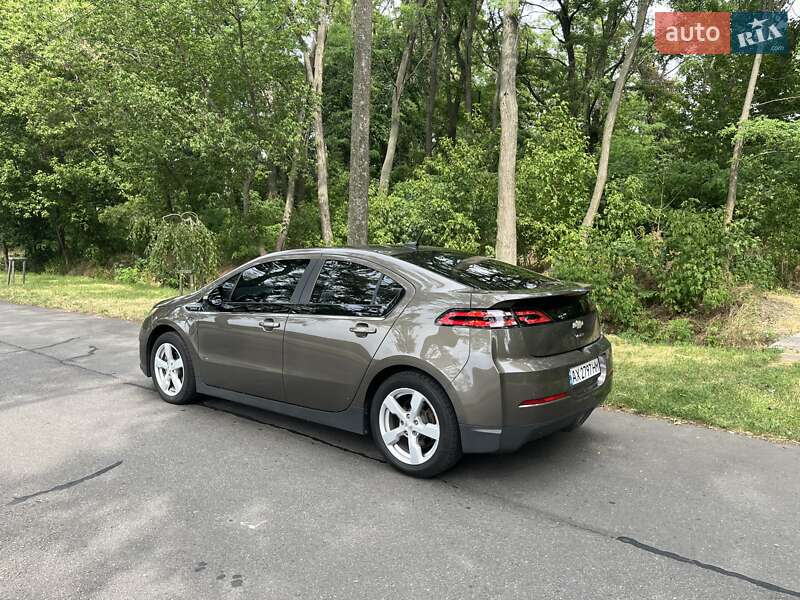 Хэтчбек Chevrolet Volt 2014 в Светловодске