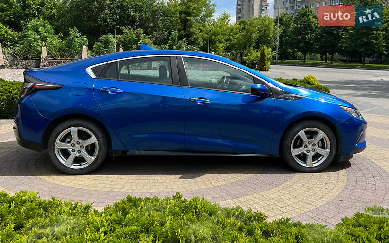 Хэтчбек Chevrolet Volt 2015 в Львове