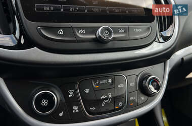 Хэтчбек Chevrolet Volt 2015 в 