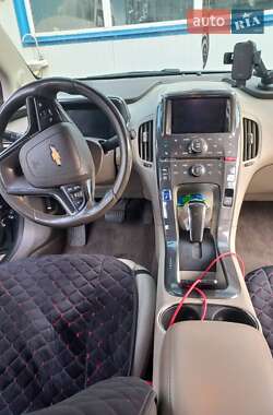 Хэтчбек Chevrolet Volt 2013 в 