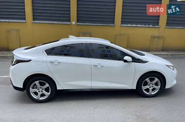 Хэтчбек Chevrolet Volt 2016 в 