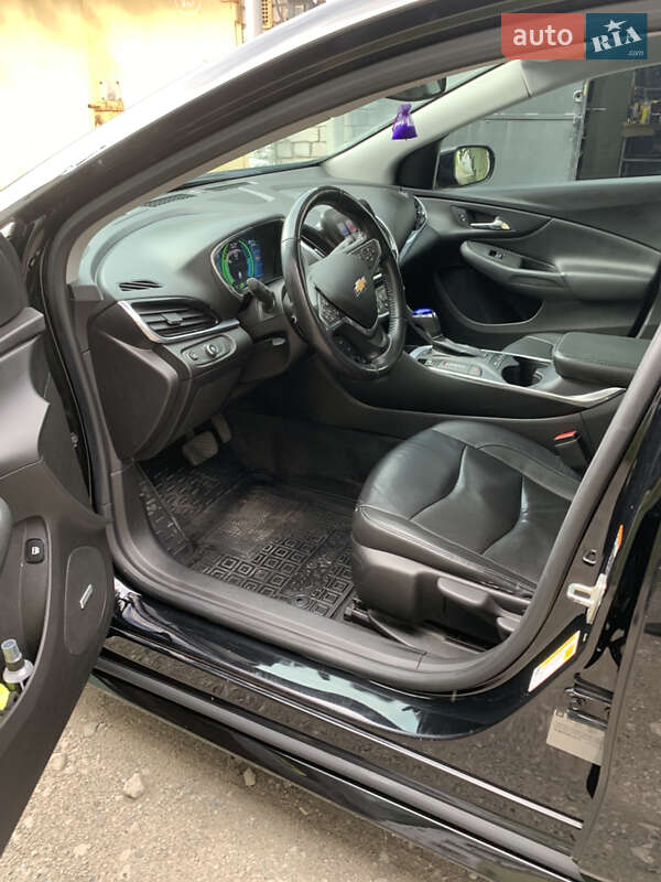 Хетчбек Chevrolet Volt 2016 в Дніпрі