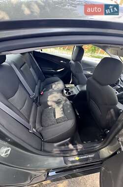 Хэтчбек Chevrolet Volt 2016 в 