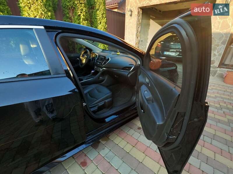Хэтчбек Chevrolet Volt 2017 в Виннице фото 4 Хэтчбек Chevrolet Volt 2017 в Виннице