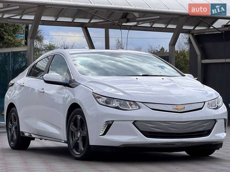 Хэтчбек Chevrolet Volt 2016 в 