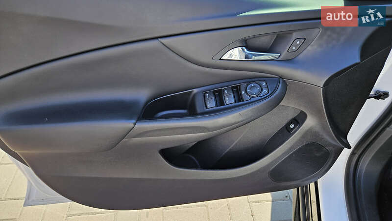 Хэтчбек Chevrolet Volt 2015 в Черкассах