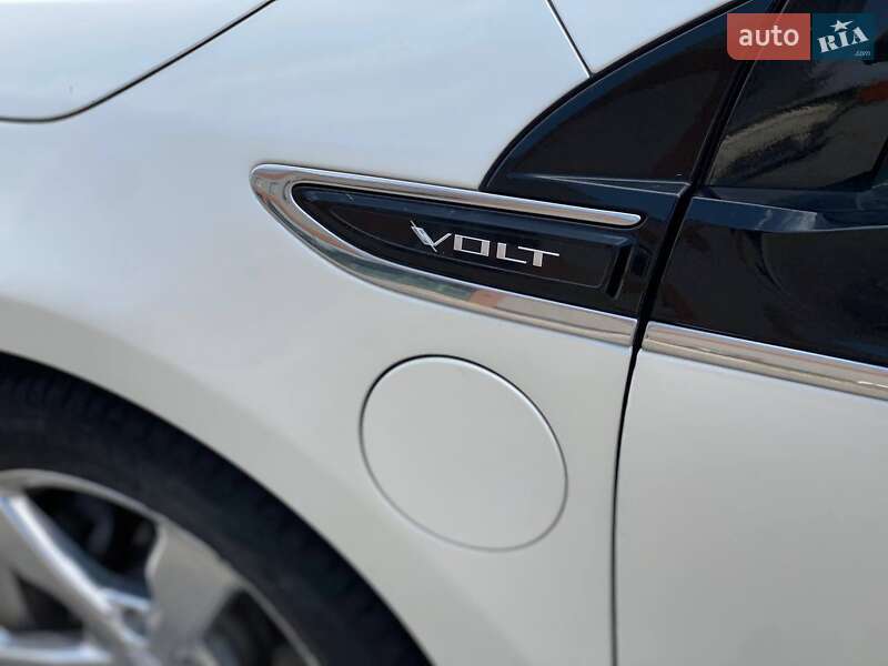 Хэтчбек Chevrolet Volt 2012 в Киеве