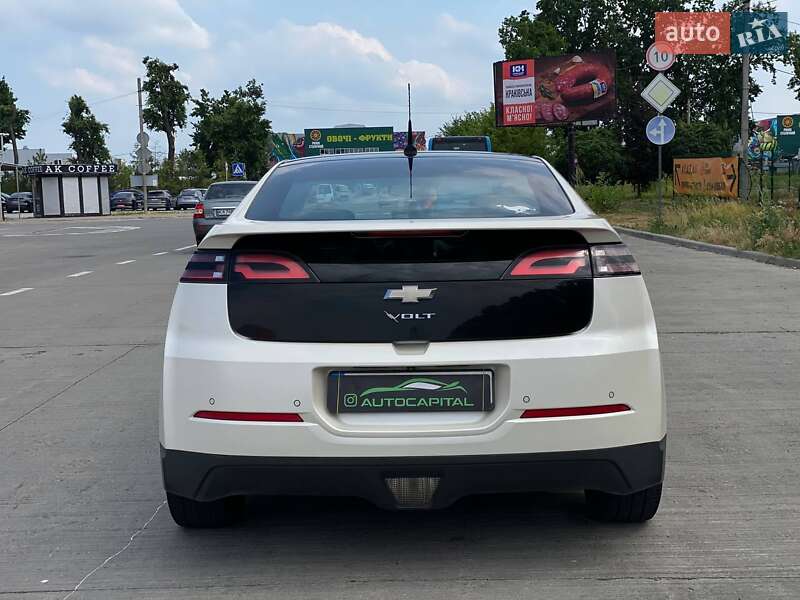 Хэтчбек Chevrolet Volt 2012 в Киеве