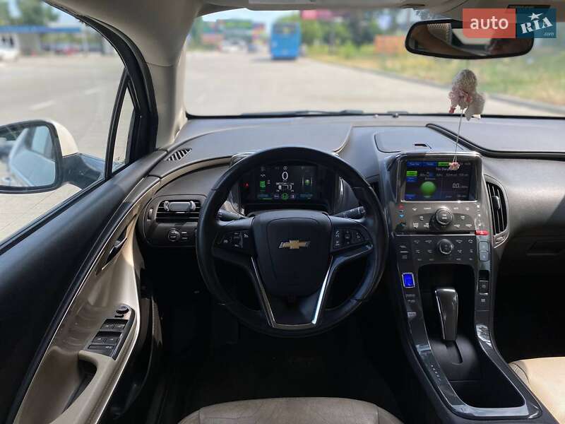 Хэтчбек Chevrolet Volt 2012 в Киеве