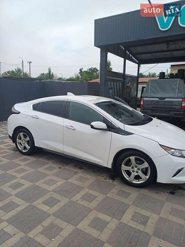 Хэтчбек Chevrolet Volt 2017 в Краматорске