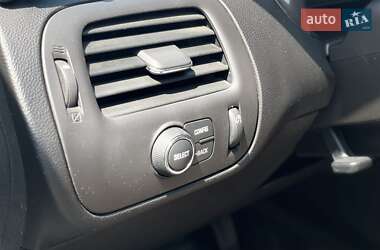 Хэтчбек Chevrolet Volt 2011 в 