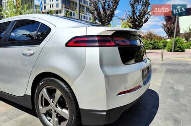 Хэтчбек Chevrolet Volt 2010 в 
