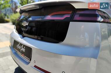 Хэтчбек Chevrolet Volt 2010 в 