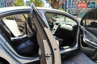 Хэтчбек Chevrolet Volt 2010 в 