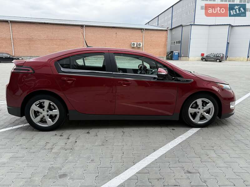 Хэтчбек Chevrolet Volt 2013 в Львове