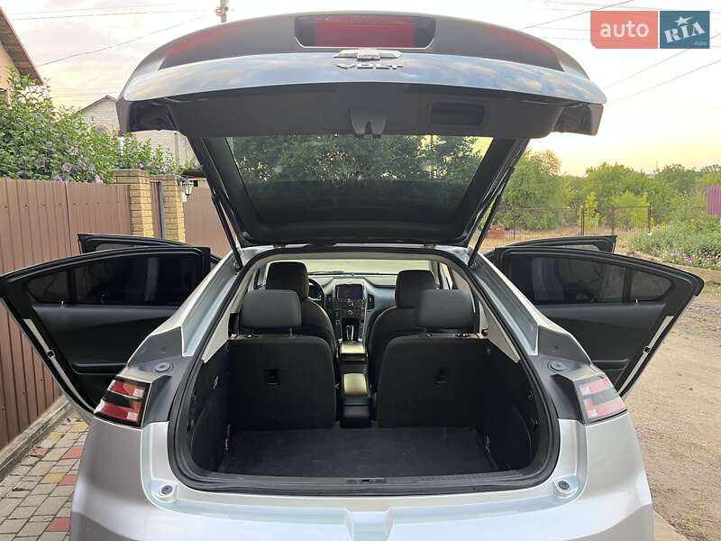 Хэтчбек Chevrolet Volt 2013 в Никополе