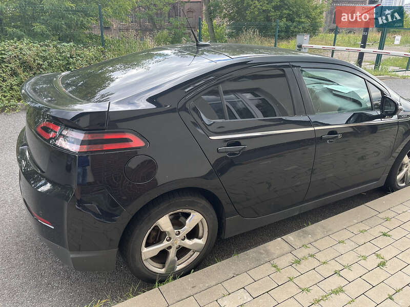 Хэтчбек Chevrolet Volt 2010 в Львове