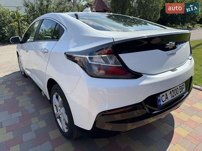 Хэтчбек Chevrolet Volt 2015 в Черкассах