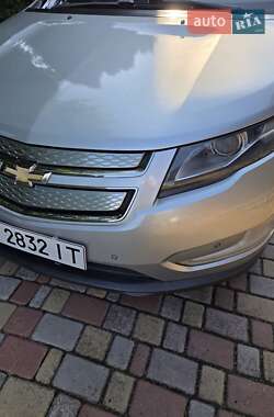 Хэтчбек Chevrolet Volt 2012 в 