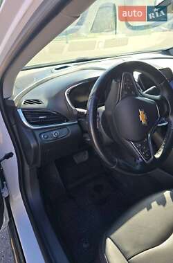 Хэтчбек Chevrolet Volt 2017 в 