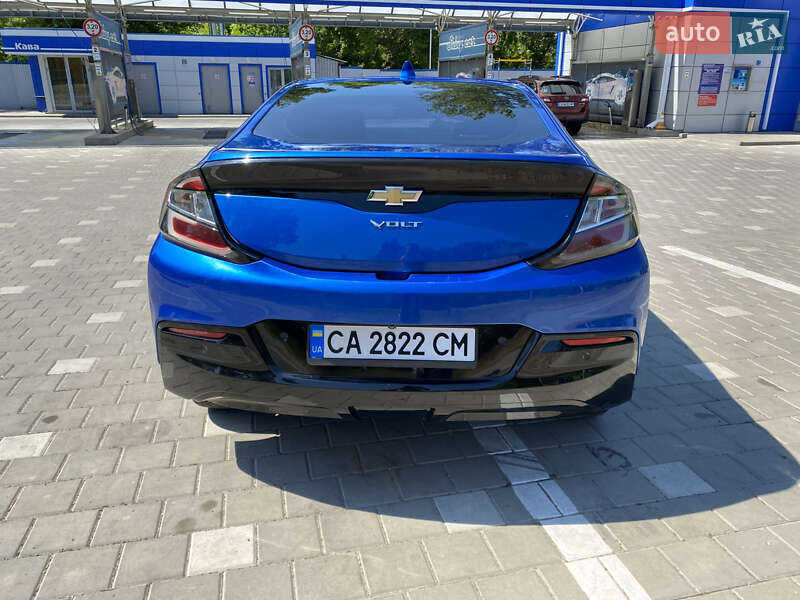 Хэтчбек Chevrolet Volt 2015 в Черкассах