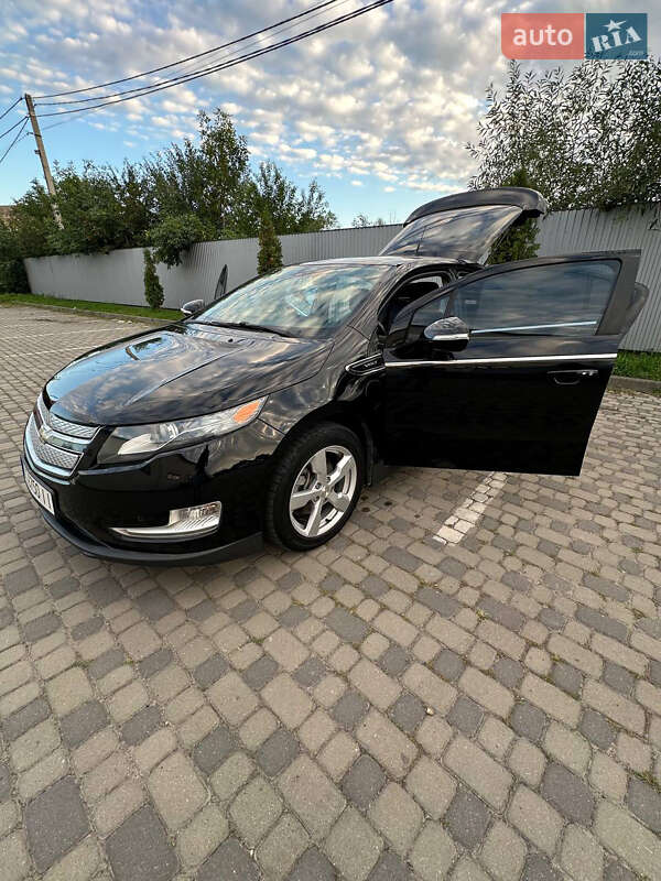 Хэтчбек Chevrolet Volt 2011 в Ивано-Франковске