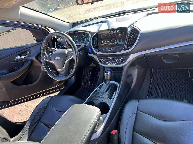 Хэтчбек Chevrolet Volt 2016 в Львове