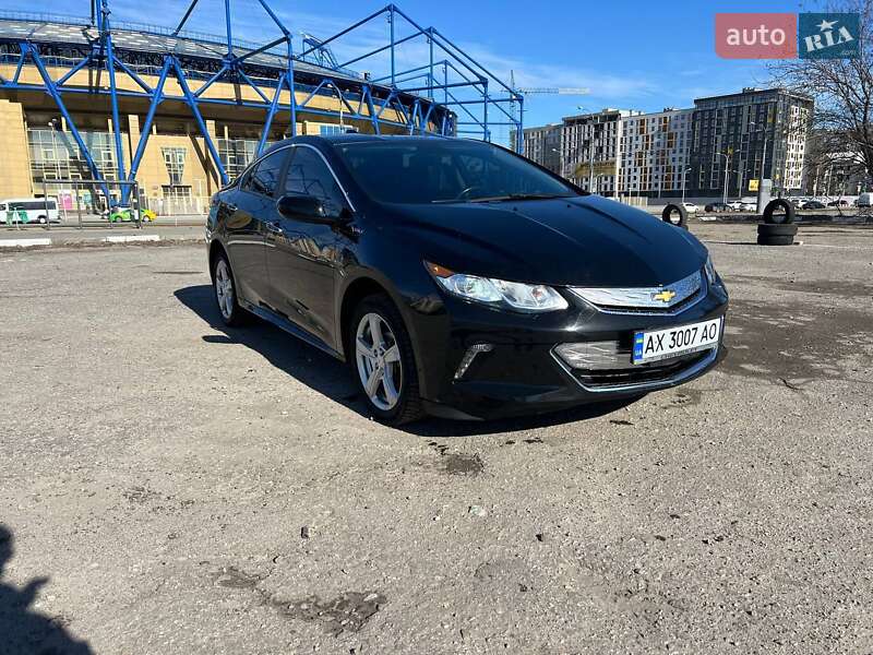 Хэтчбек Chevrolet Volt 2016 в 
