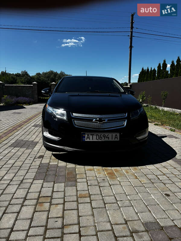 Хэтчбек Chevrolet Volt 2015 в Ивано-Франковске