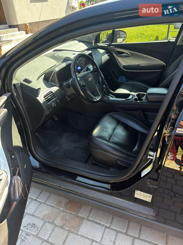 Хэтчбек Chevrolet Volt 2015 в Ивано-Франковске