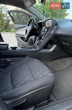 Хэтчбек Chevrolet Volt 2015 в 