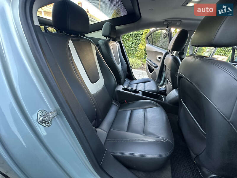 Хэтчбек Chevrolet Volt 2011 в Одессе