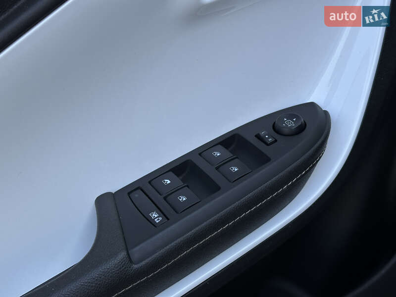 Хэтчбек Chevrolet Volt 2011 в Одессе