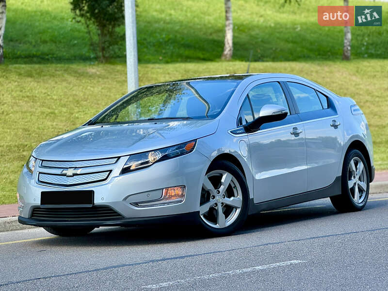 Хэтчбек Chevrolet Volt 2011 в 