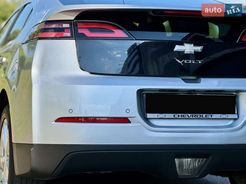 Хэтчбек Chevrolet Volt 2011 в Киеве