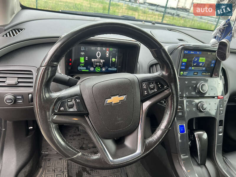 Хэтчбек Chevrolet Volt 2013 в Киеве