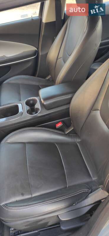 Хэтчбек Chevrolet Volt 2014 в Тернополе