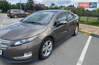 Хэтчбек Chevrolet Volt 2014 в Киеве
